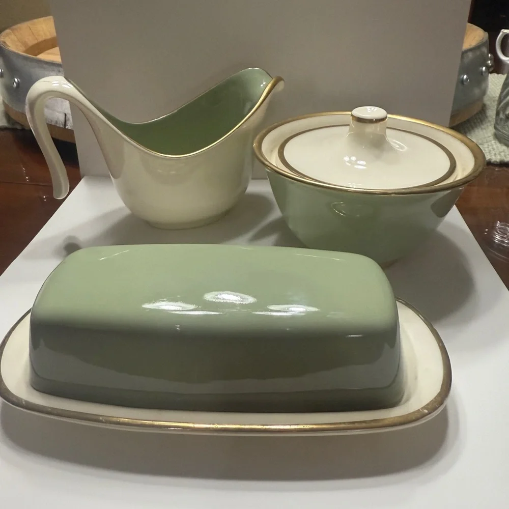 Taylor, Smith & Taylor Celadon green 3 piece set - Picture 1 of 16